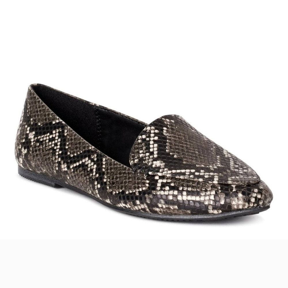 Time and Tru Women's 10 Snakeskin Grey And Black Flat - New